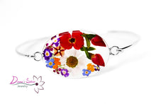 Cargar imagen en el visor de la galería, Brazalete Ovalado Adornado con Flores