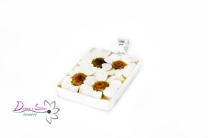 Dije rectangular con flores de Margarita (DSDJFL-01)