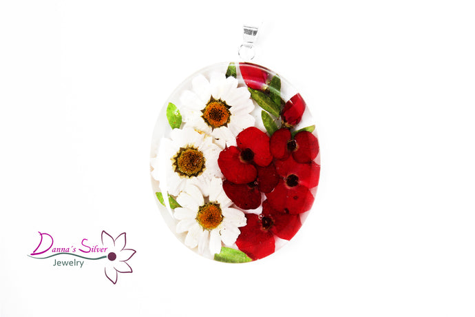 Dije Ovalado con flores amapola y margarita (DSDJFL-02)