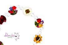 Load image into Gallery viewer, Pulsera redonda adornado con flores